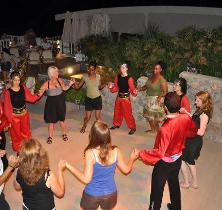 Flamingo Country Club Apartment Complex Lejlighed