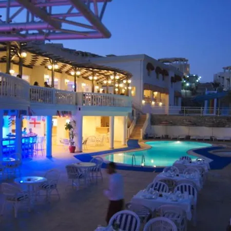 Apartment Flamingo Country Club Apartment Complex